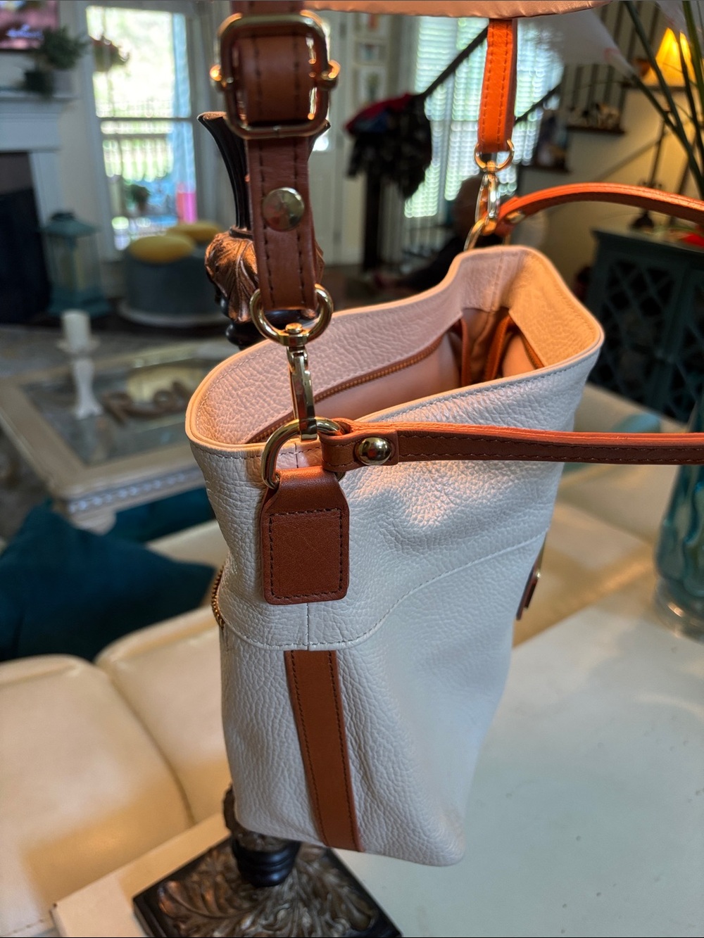 Valentina White Leather Shoulder Bag with Brown Trim - Picture 3 of 9